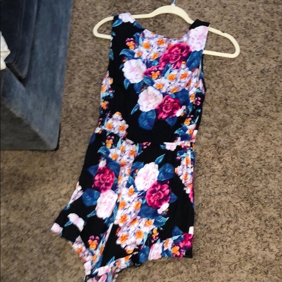 Flowy romper - Picture 2 of 2